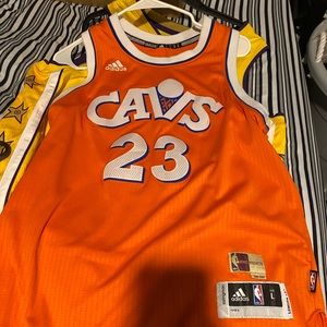 Vintage classic Lebron jersey cavaliers